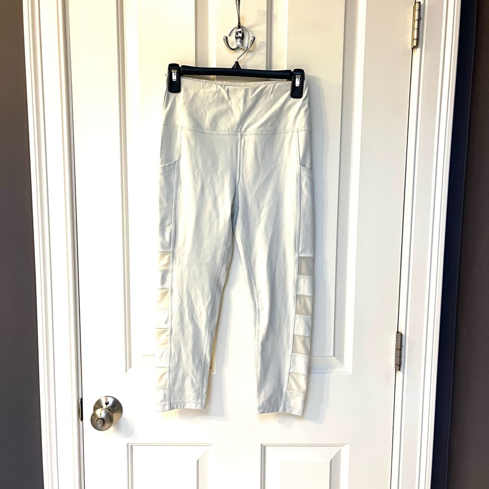 NWOT X by Gottex Cream Mesh Sides High wasted cropped Leggings women’s size S